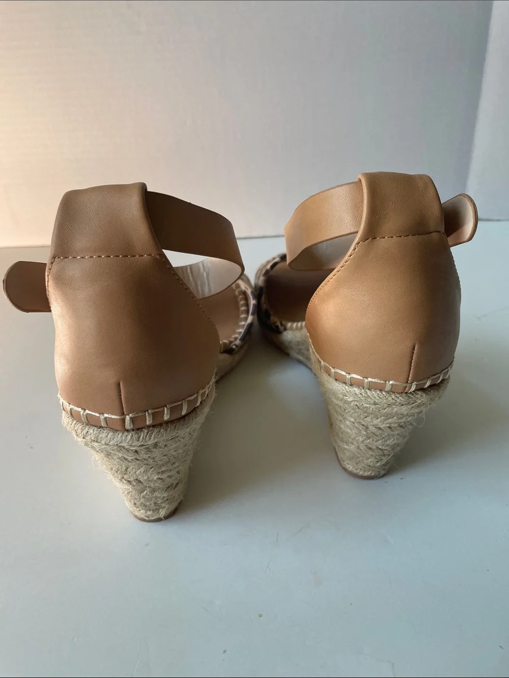Heart in D Women's Size 9 Leopard Print Espadrille Wedge Sandals - Tan